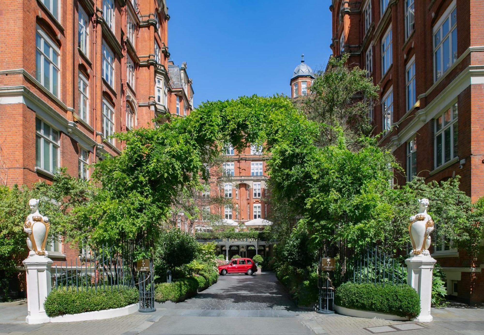 St. Ermin'S Hotel, Autograph Collection London Exterior photo