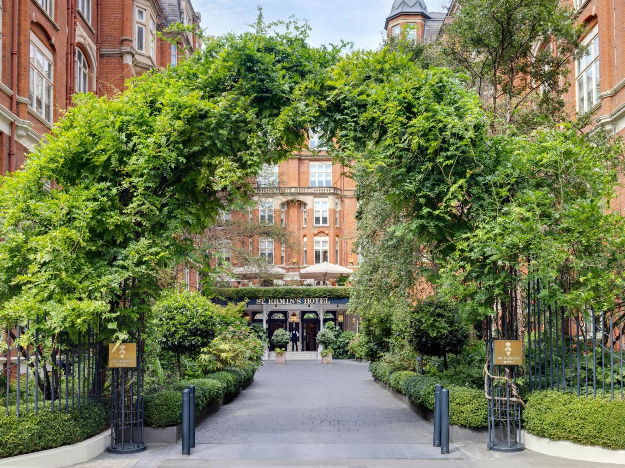 St. Ermin'S Hotel, Autograph Collection London Exterior photo